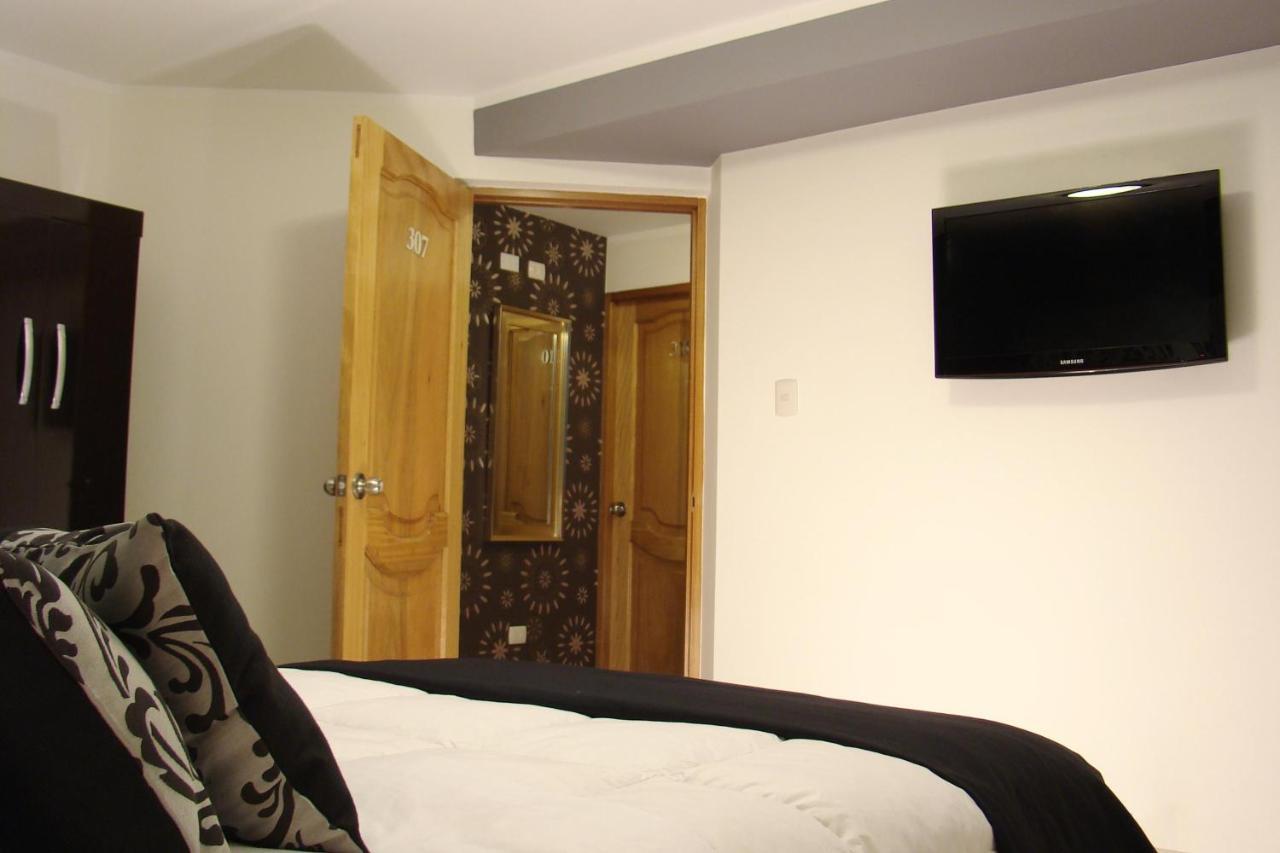 Hostal Media Luna Trujillo Exterior foto
